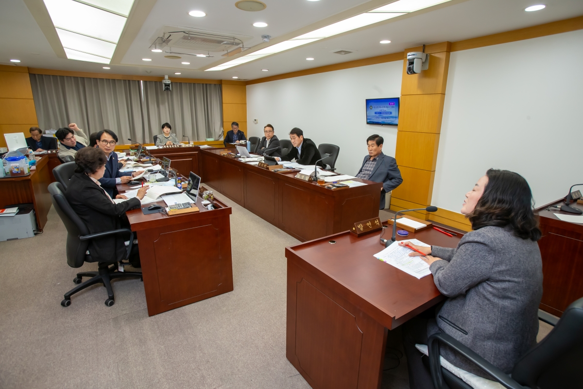 20241126-013[_P7U4658-제262회 정례회시 기획행정위원회 조례안 심사 활동.jpg