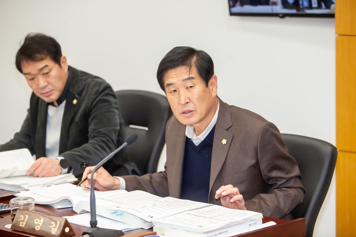 20241129-008[_P7U5158-제262회 정례회시 기획행정위원회 2025년도 예산안 및 기금운용계획안 예비심사활동.jpg
