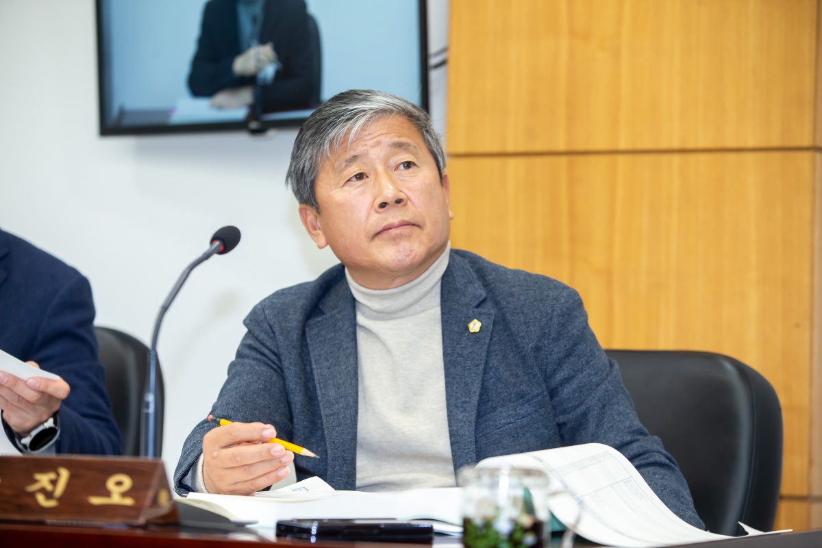 20241127-032[_P7U4859-제262회 정례회시 산업건설위원회 2025년도 예산안 및 기금운용계획안 예비심사활동.jpg