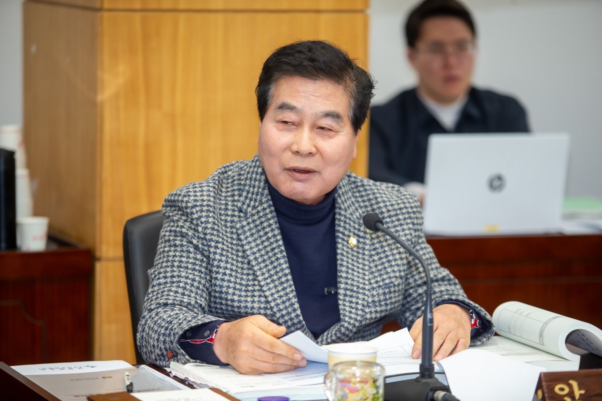 20241127-053[_P7U4812-제262회 정례회시 문화환경위원회 2025년도 예산안 및 기금운용계획안 예비심사활동.jpg