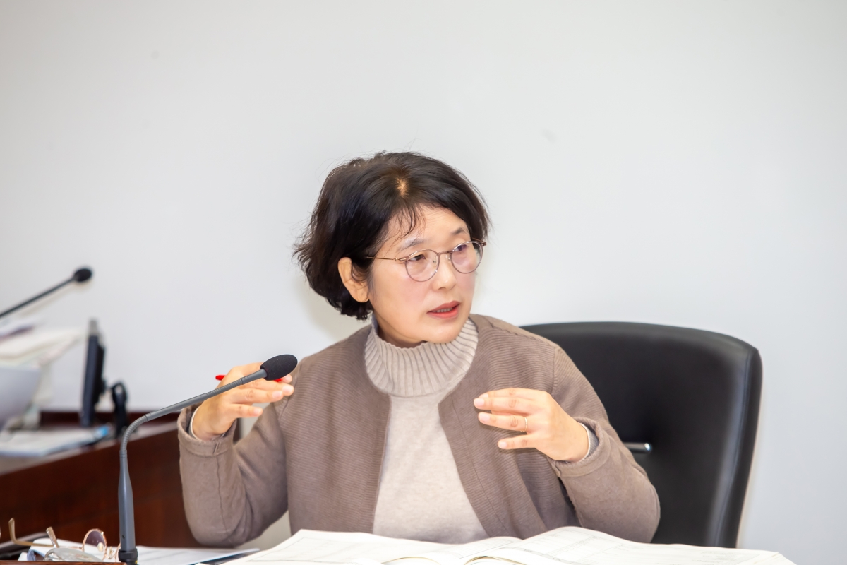 20241127-105[_P7U4954-제262회 정례회시 문화환경위원회 2025년도 예산안 및 기금운용계획안 예비심사활동.jpg