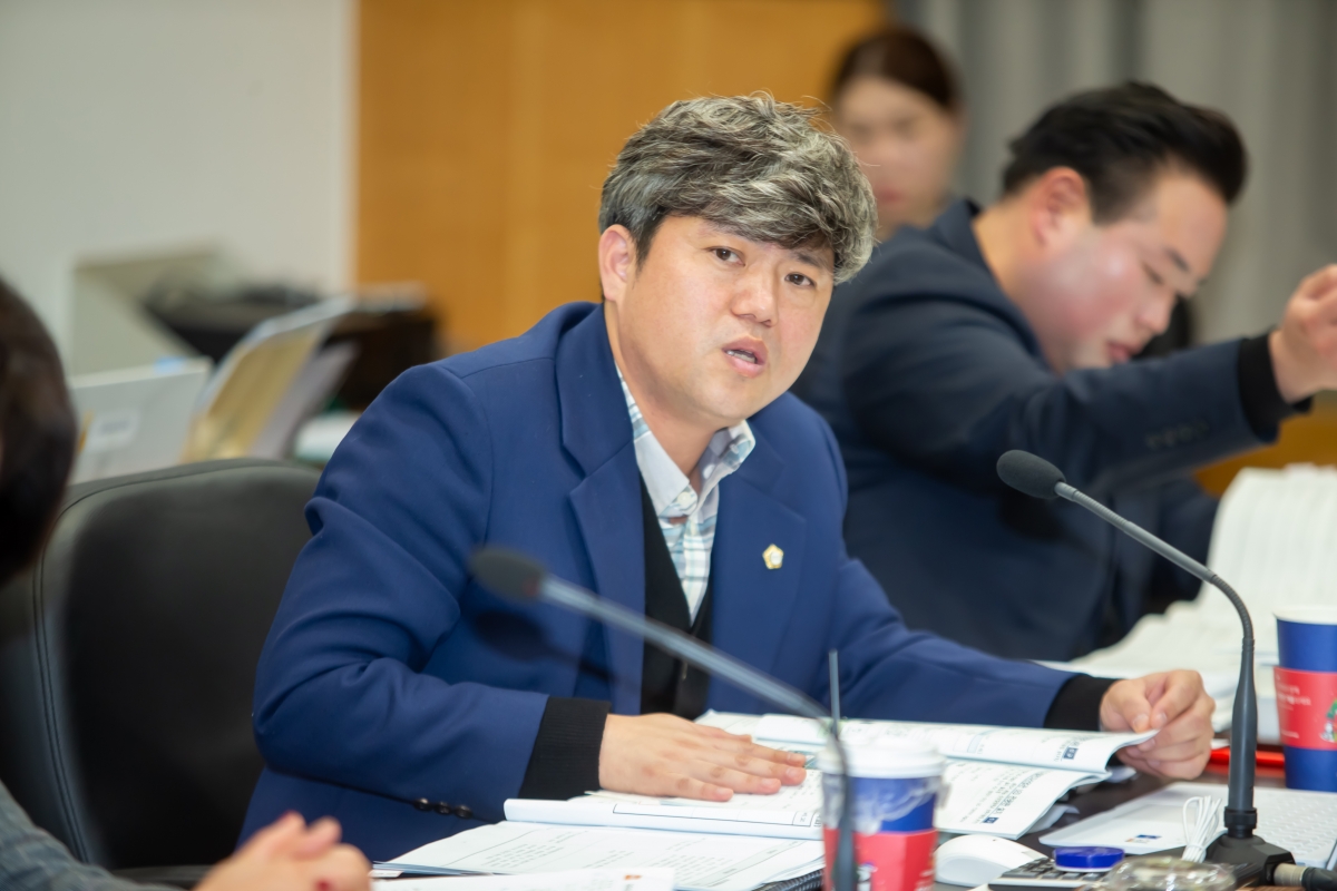 20241128-034[_P7U5075-제262회 정례회시 산업건설위원회 2025년도 예산안 및 기금운용계획안 예비심사활동.jpg