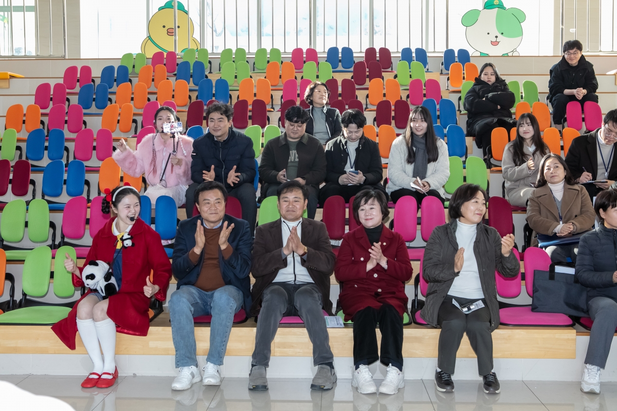 20241203-073[IMG_6197-제262회 정례회시 문화환경위원회 새마을운동테마공원 현장방문활동.jpg