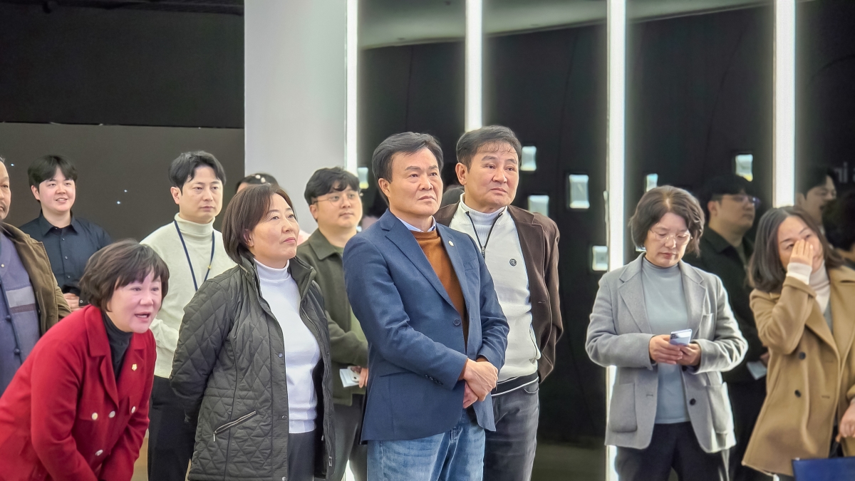 20241203-128[9373-9-제262회 정례회시 문화환경위원회 삼성전자 기업체 현장방문활동.jpg