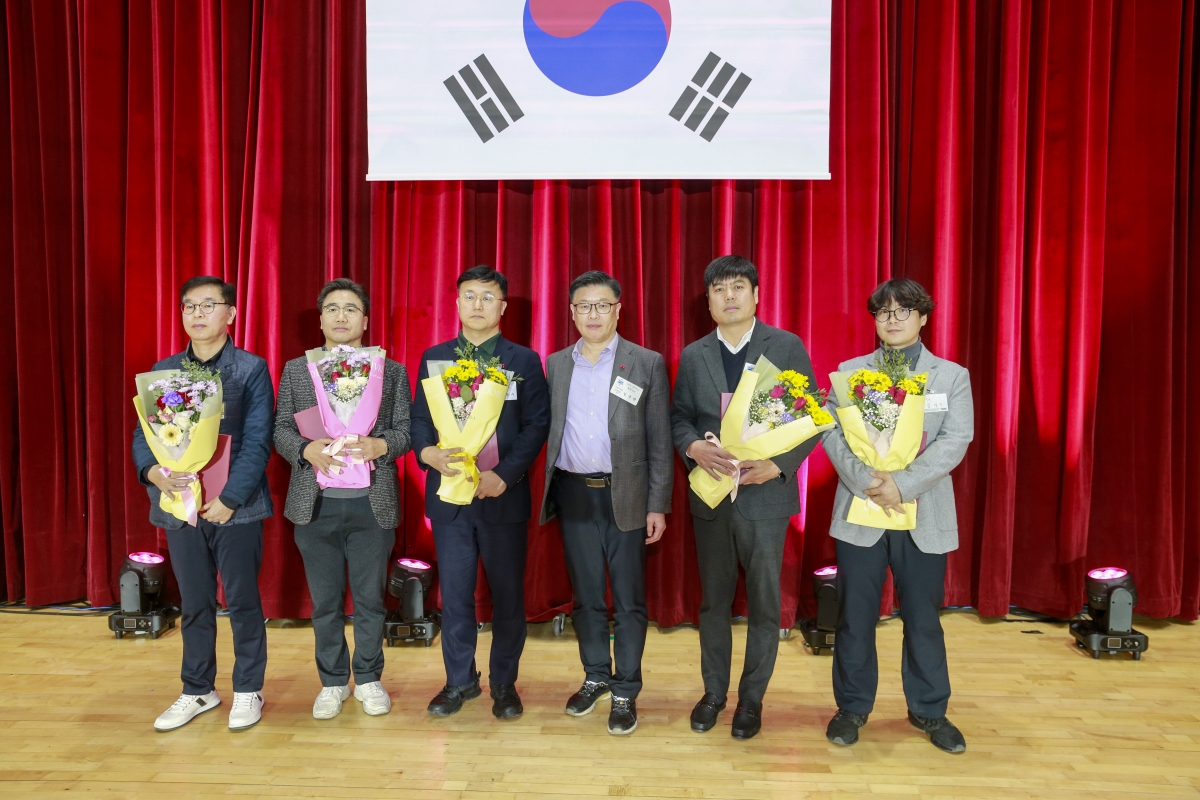 20241207-041[_P7U6128-1-구미고등학교 총동창회 회장 이취임식.jpg