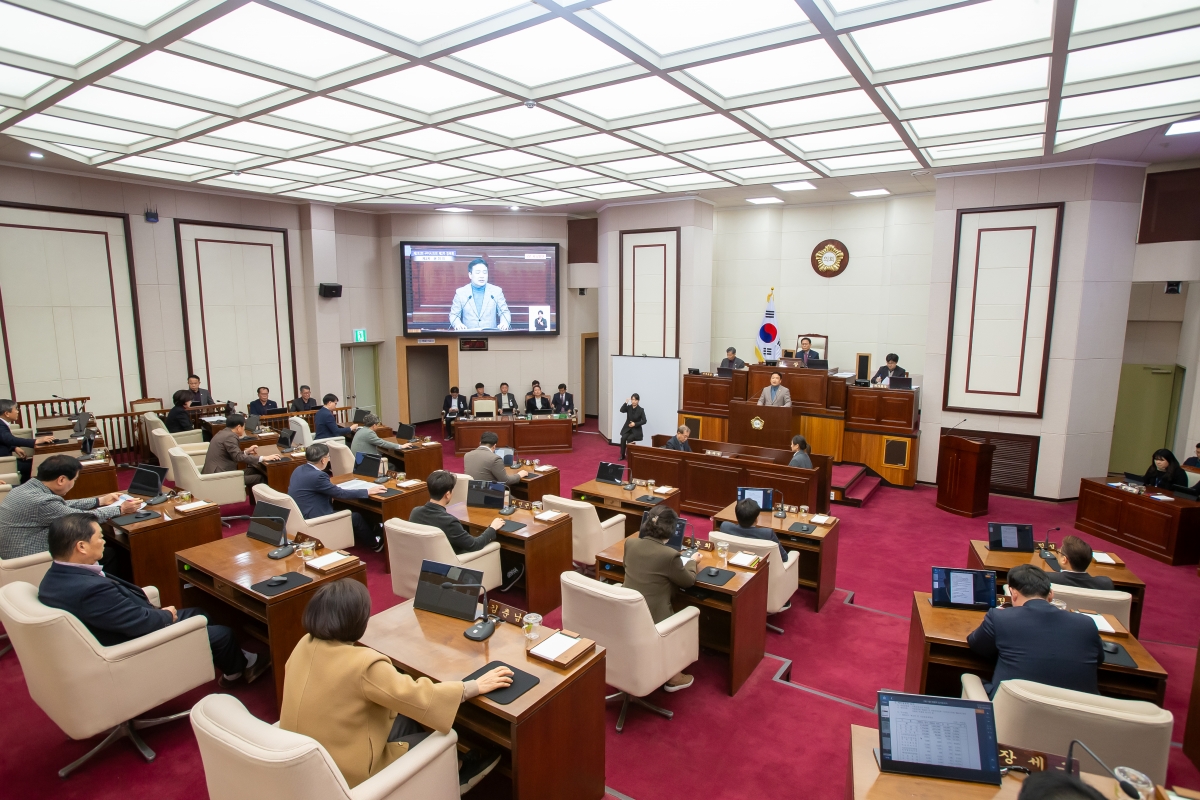20241211-014[_P7U6286-제262회 정례회 제2차 본회의시 김원섭 의원 5분자유발언.jpg