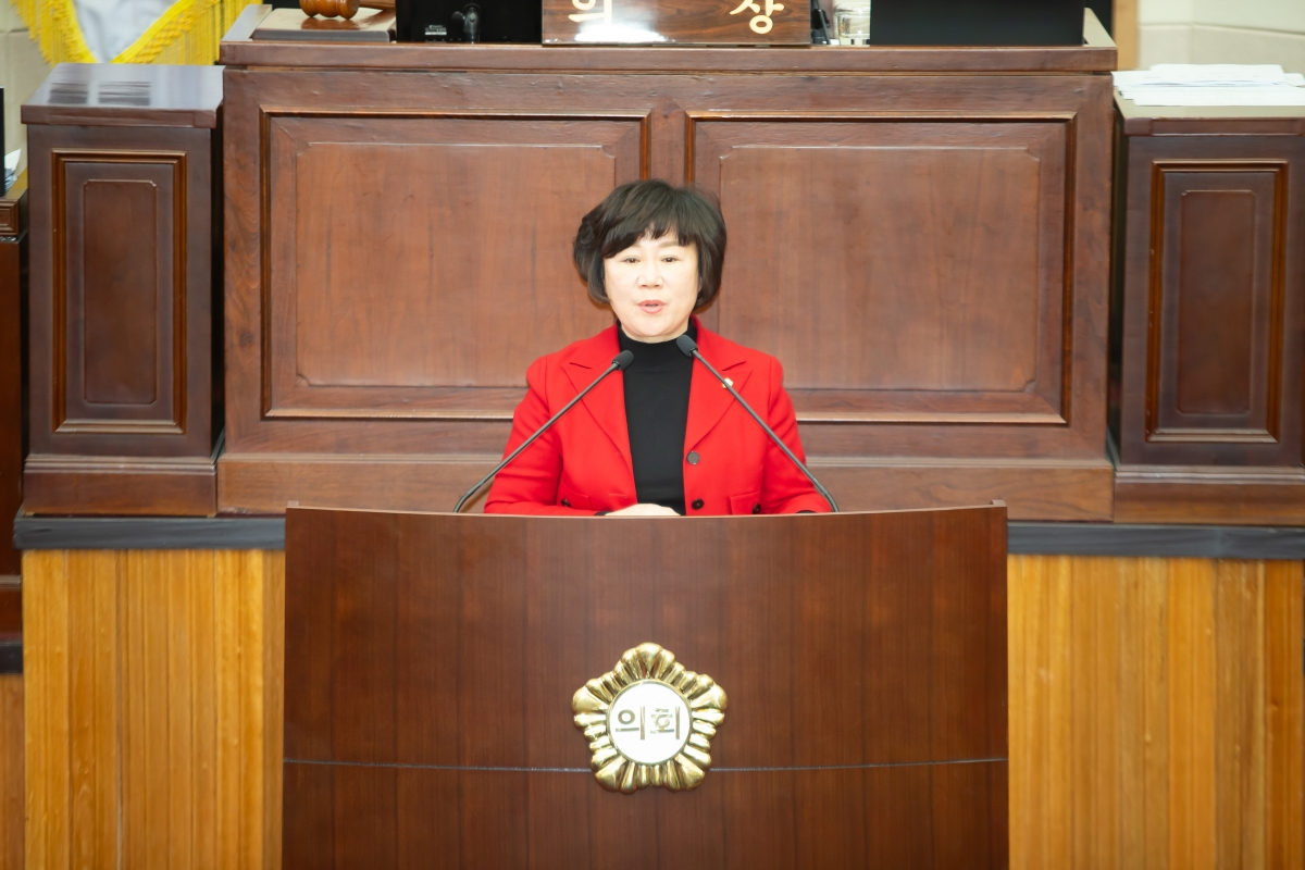 20241211-028[_P7U6346-제262회 정례회 제2차 본회의시 이정희 문화환경위원회 간사 상임위원회 활동결과보고.jpg