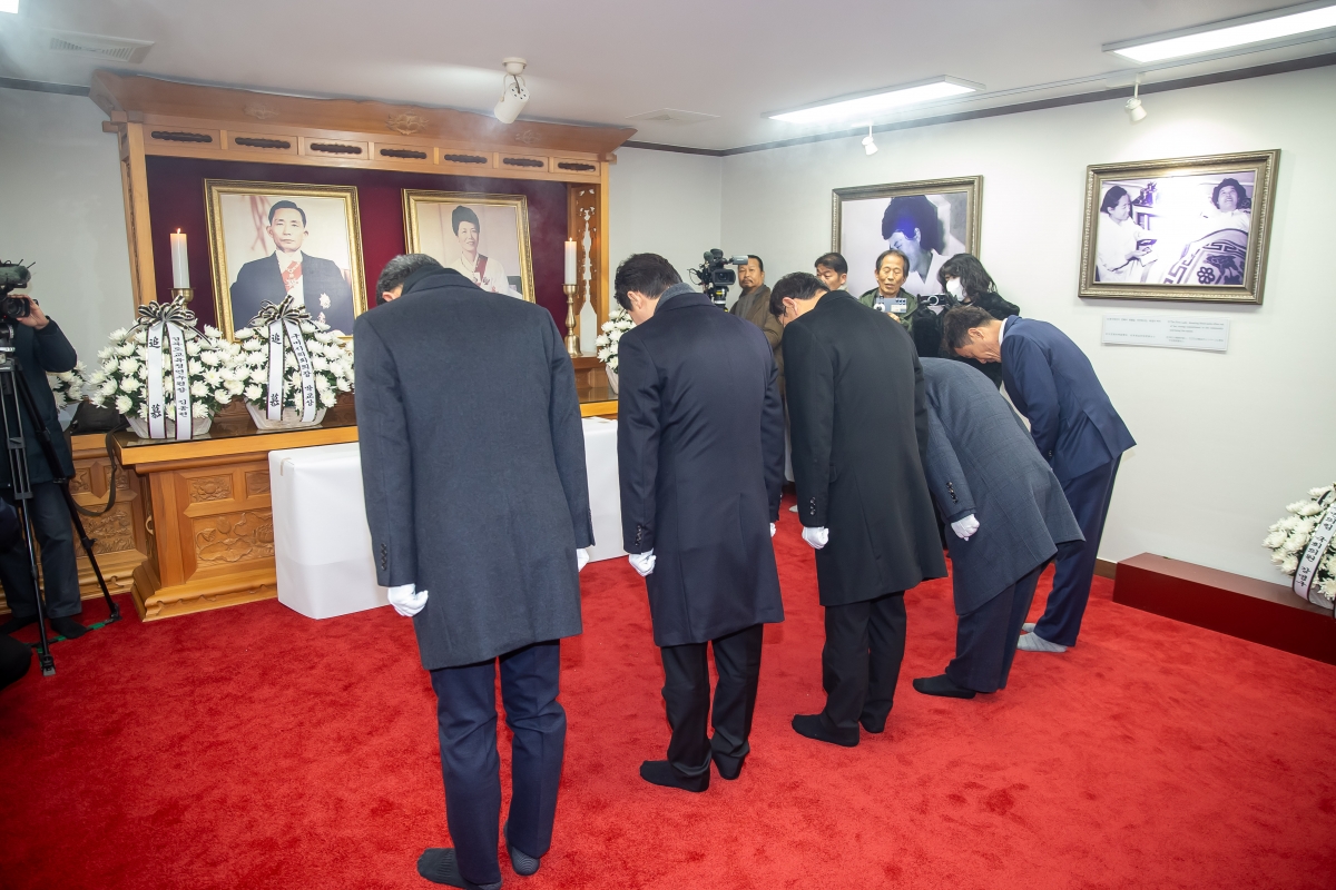 20250102-007[_P7U8489-2025년 새해 박정희 대통령 생가 참배.jpg
