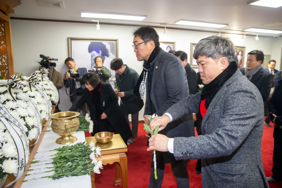 20250102-019[_P7U8510-2025년 새해 박정희 대통령 생가 참배.jpg