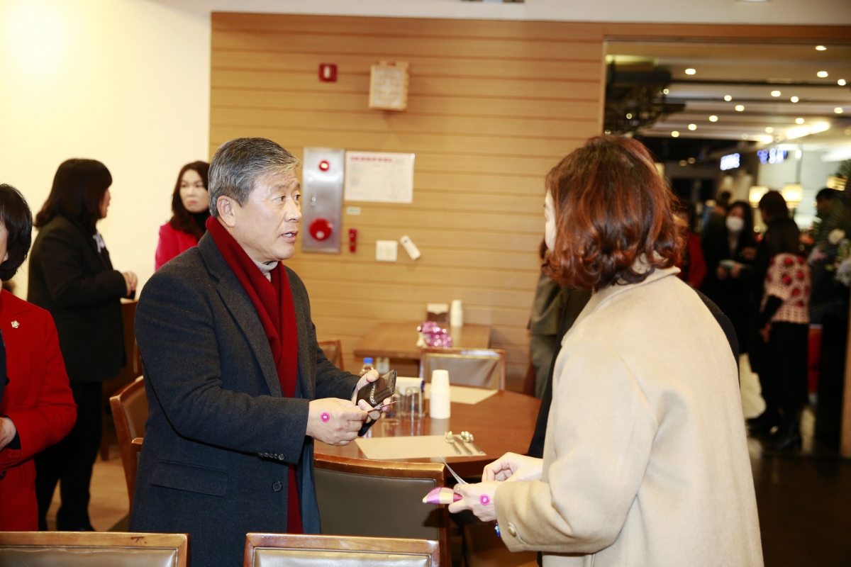 20250108-036[_P7U8884 복사-구미시어린이집연합회 회장 이취임식.jpg