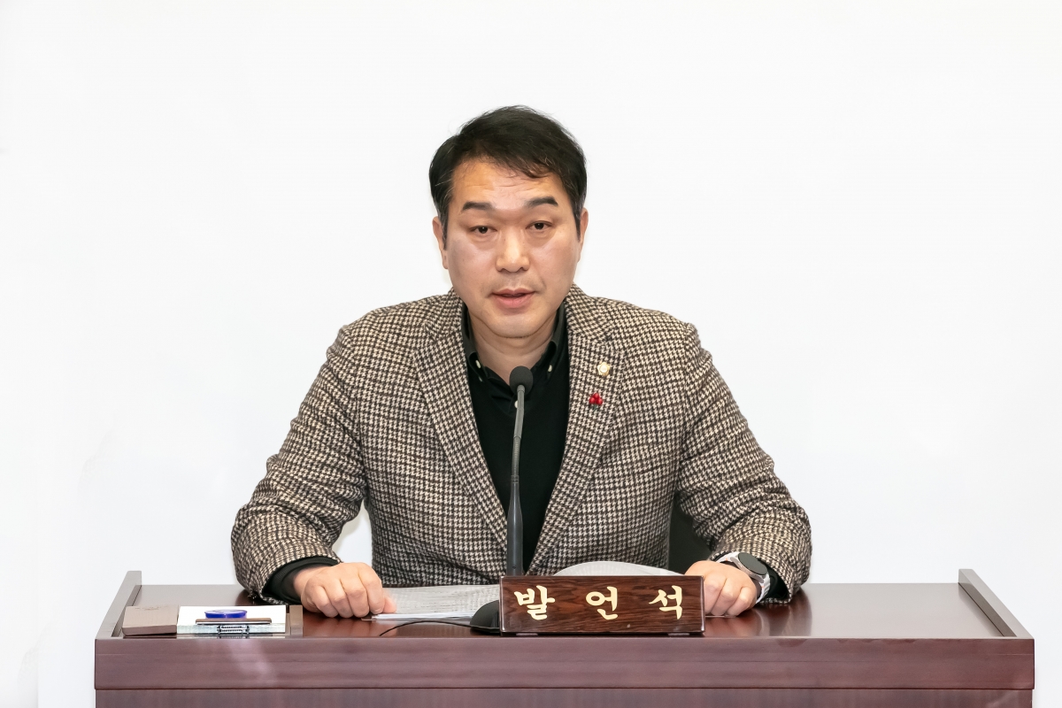 20250115-009[IMG_6980-제283회 임시회시 기획행정위원회 조례안 심사활동.jpg