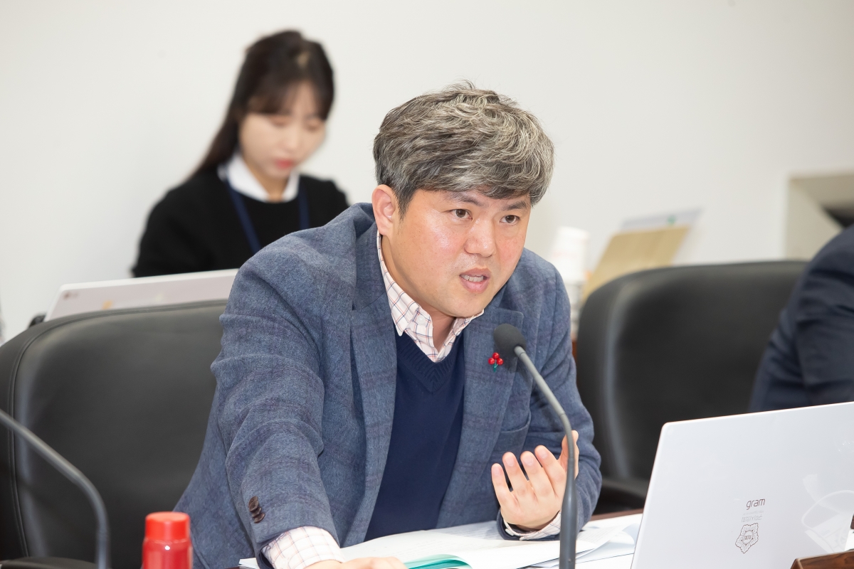 20250115-029[_P7U9563-제283회 임시회시 산업건설위원회 조례안 심사활동.jpg
