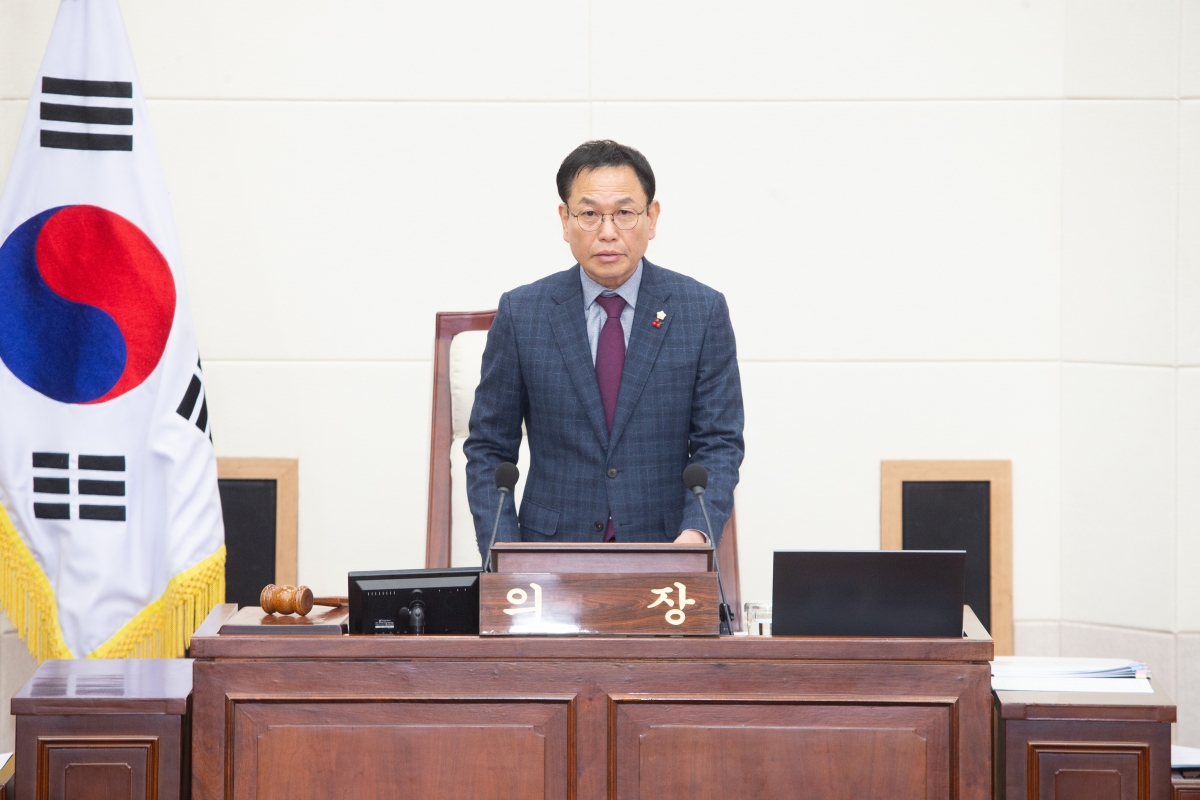 20250121-005[_P7U9842-제283회 임시회 제4차 본회의시 박교상 의장 회의주재.jpg