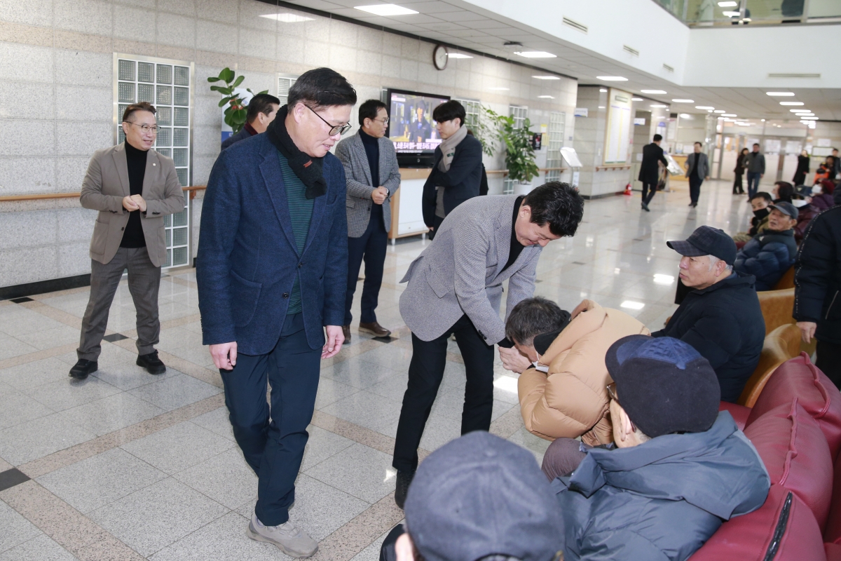 20250124-002[_P7U0016 복사-설맞이 구미시노인종합복지회관 방문.jpg