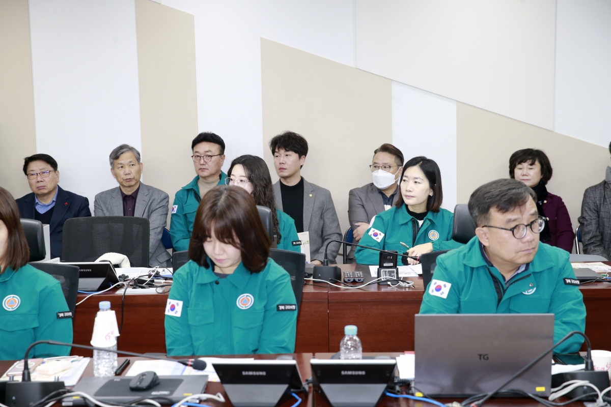 20250125-013[_P7U0282 복사-설맞이 구미시청 재난안전상황실 방문 근무자 격려.jpg