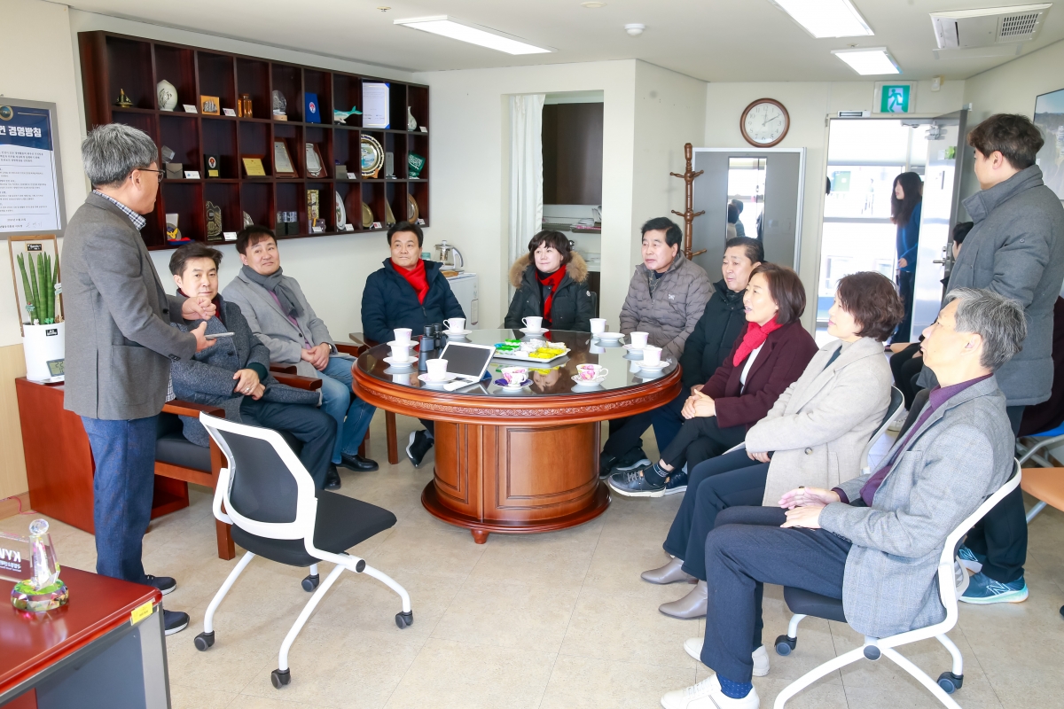 20250205-037[345646-1-문화환경위원회 영덕군 국립청소년해양센터 비교견학.jpg
