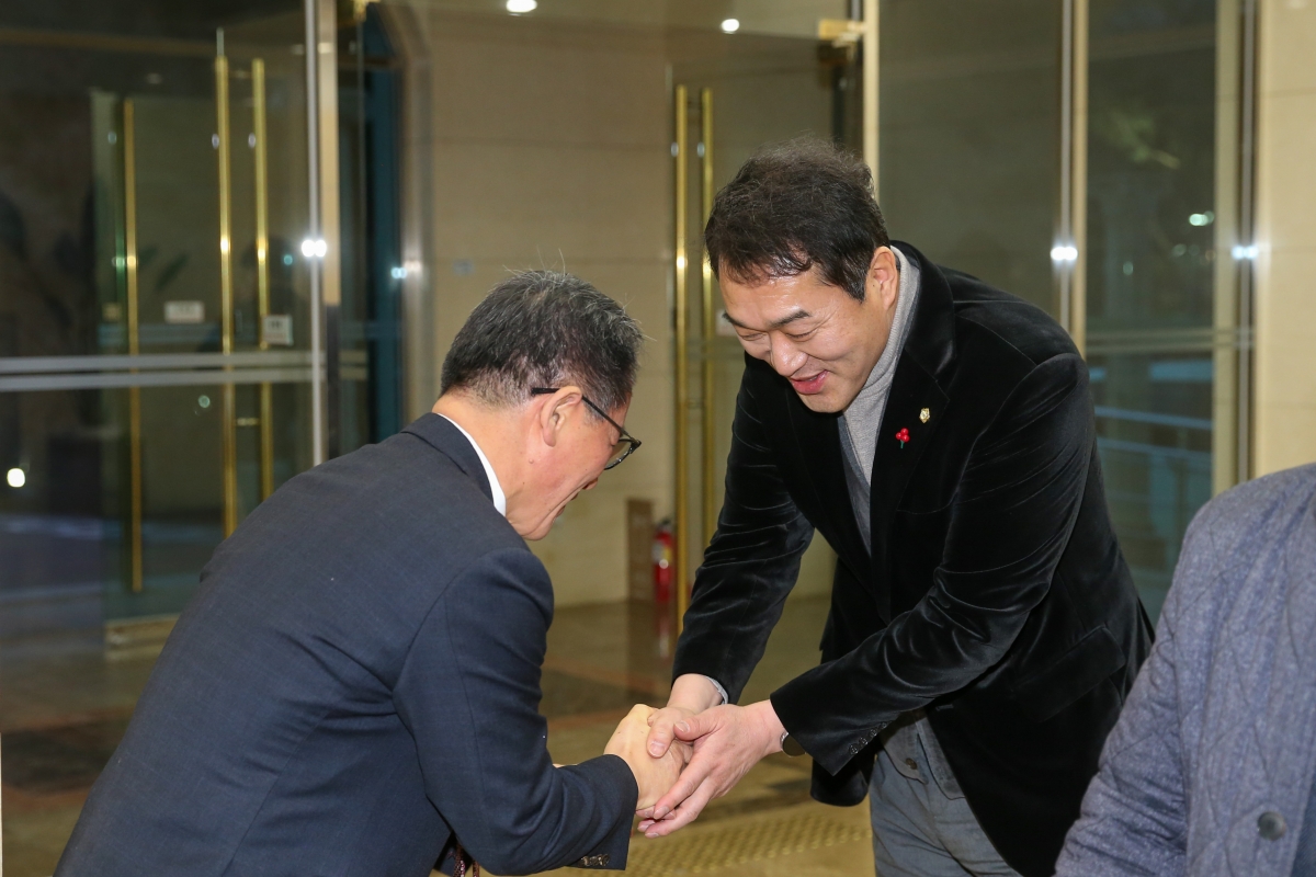 20250219-030[AP7U1033-1-경운대학교 최고위관리자과정 회장단 이취임식.JPG