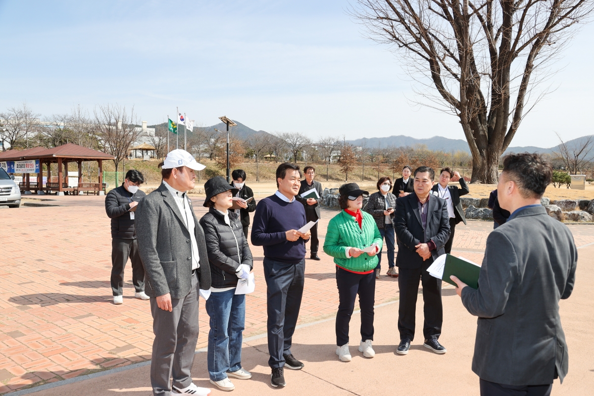 20250313-033[AMG_2803-1-제285회 임시회시 문화환경위원회 동락파크골프장 현장방문활동.JPG