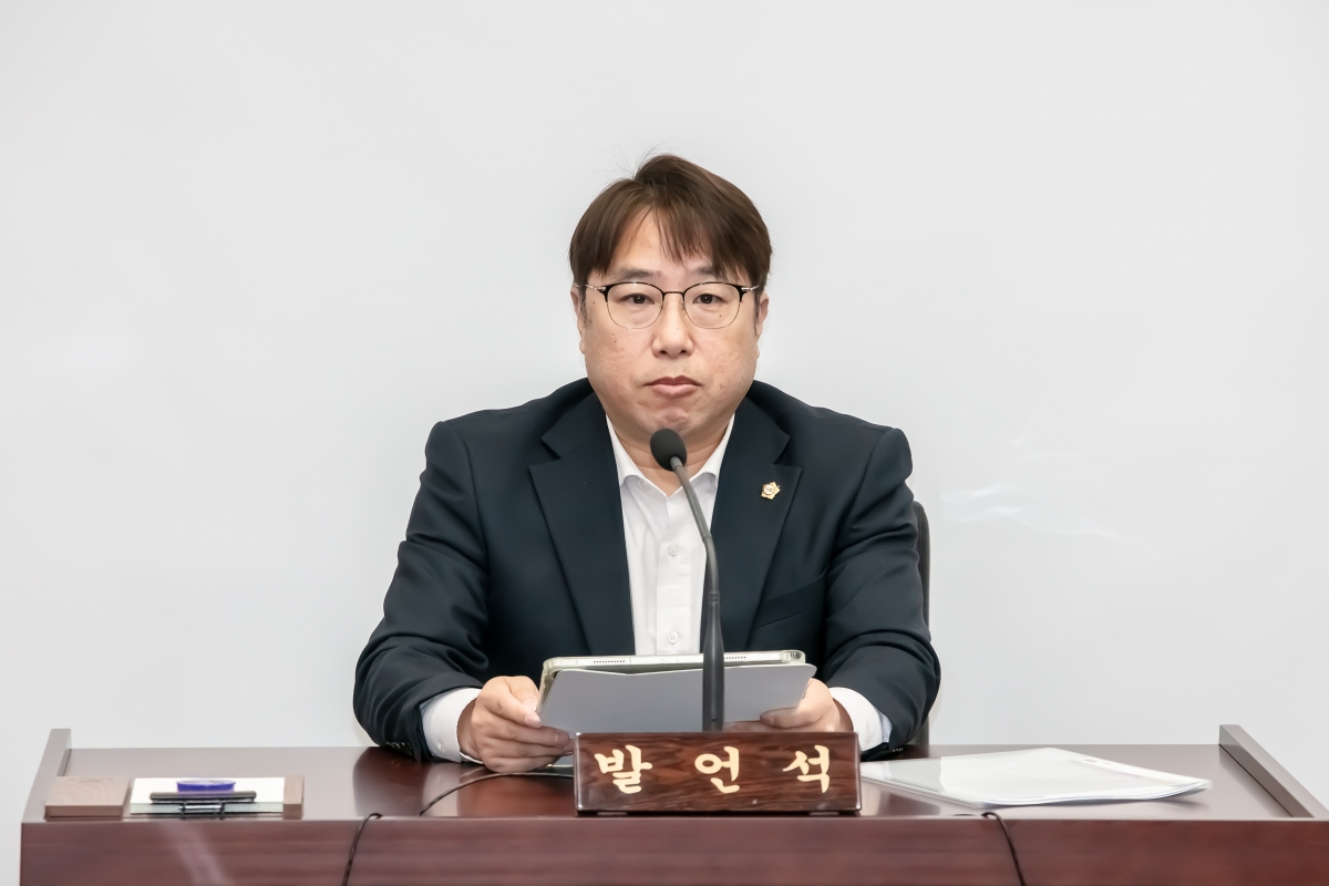 20250314-014[IMG_8006-제285회 임시회시 기획행정위원회 조례안 심사활동.JPG