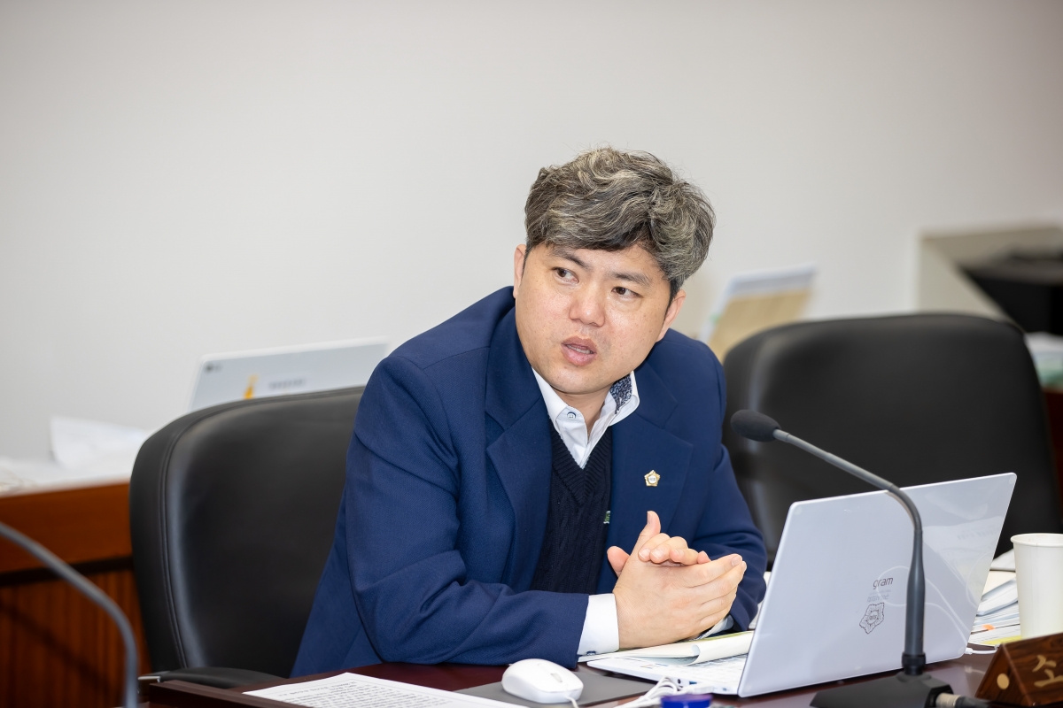20250314-060[AMG_3178-제285회 임시회시 산업건설위원회 조례안 심사활동.JPG