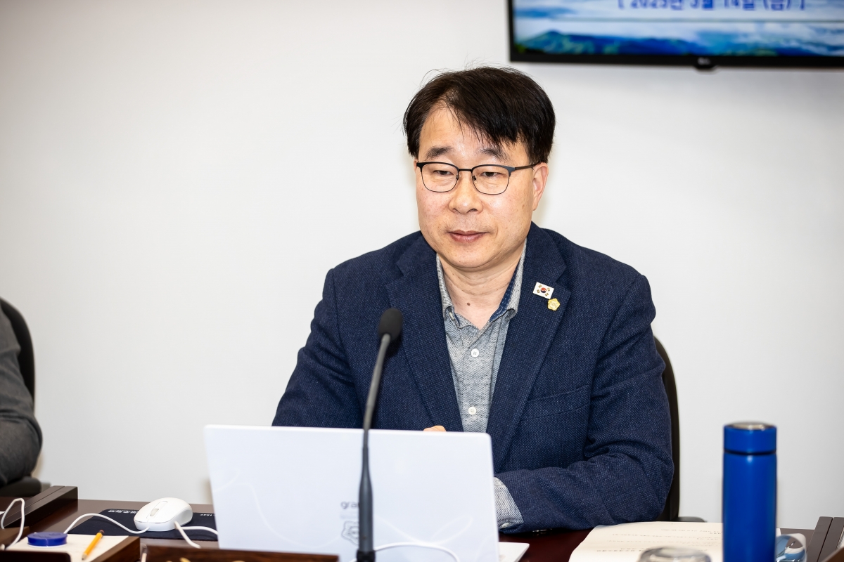 20250314-062[AMG_3181-제285회 임시회시 산업건설위원회 조례안 심사활동.JPG