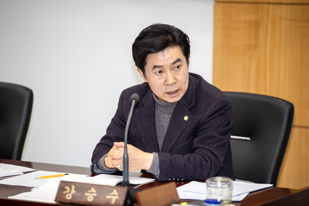 20250314-085[AMG_3247-제285회 임시회시 문화환경위원회 조례안 심사활동.JPG