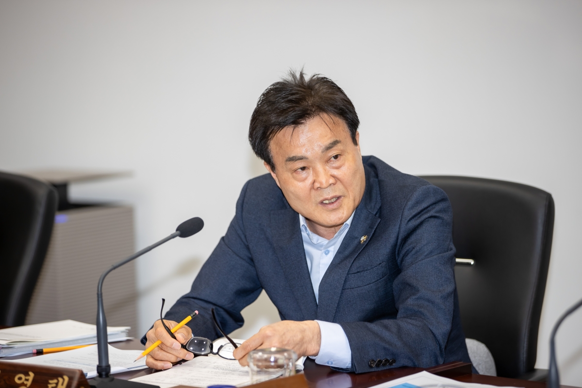 20250314-082[AMG_3232-제285회 임시회시 문화환경위원회 조례안 심사활동.JPG