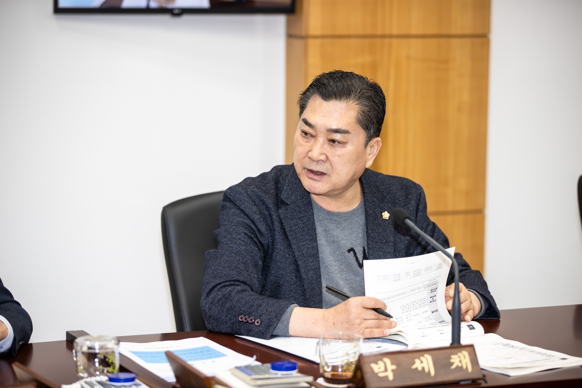 20250314-077[AMG_3205-제285회 임시회시 문화환경위원회 조례안 심사활동.JPG