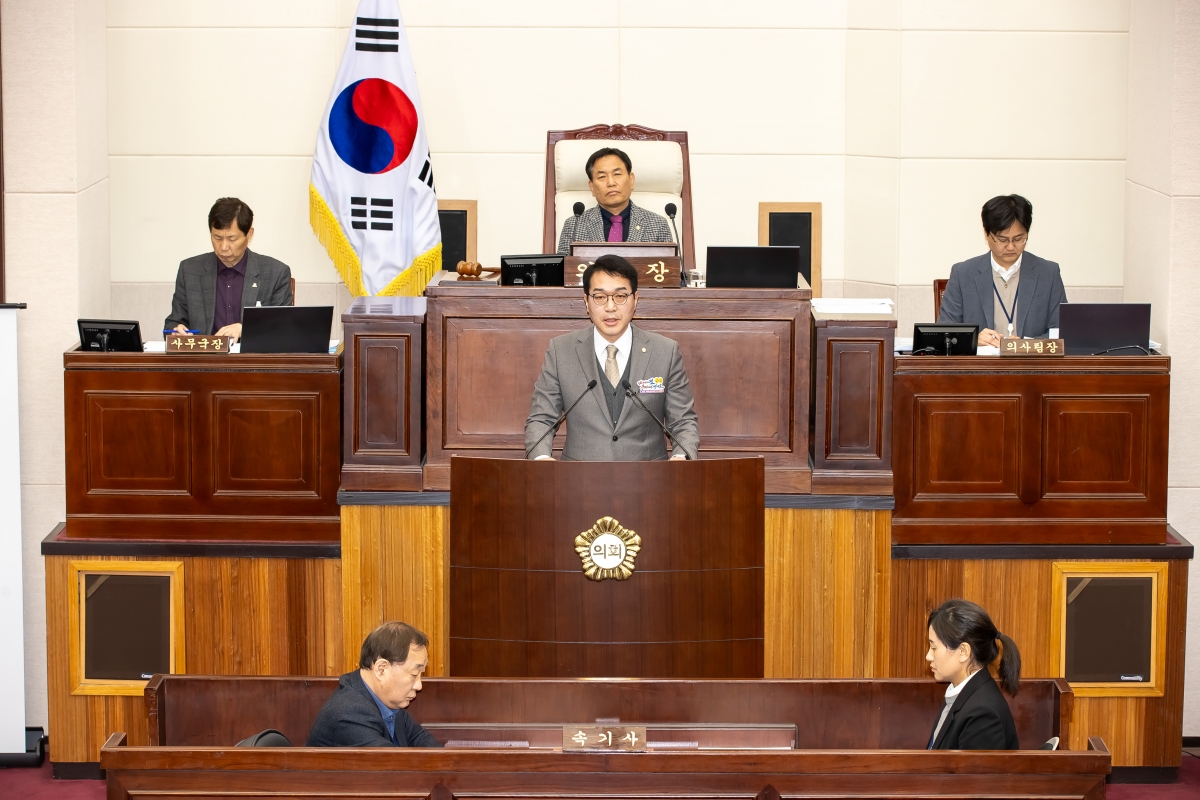 20250319-026[AMG_3927-제285회 임시회 제2차 본회의시 김근한 의원 5분 자유발언.jpg