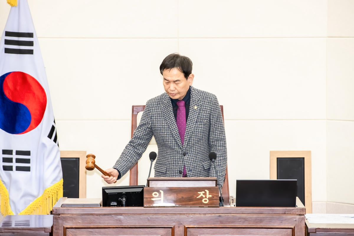 20250319-011[AMG_3967-제285회 임시회 제2차 본회의시 박교상 의장 회의주재.jpg