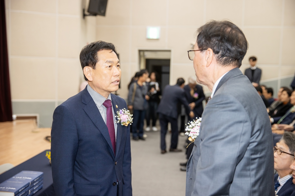 20250328-005[AMG_4848-창랑 장택상 선생 자서전 재출간 기념회.jpg