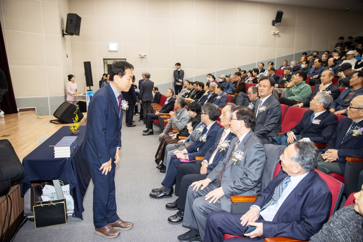 20250328-006[AMG_4854-창랑 장택상 선생 자서전 재출간 기념회.jpg