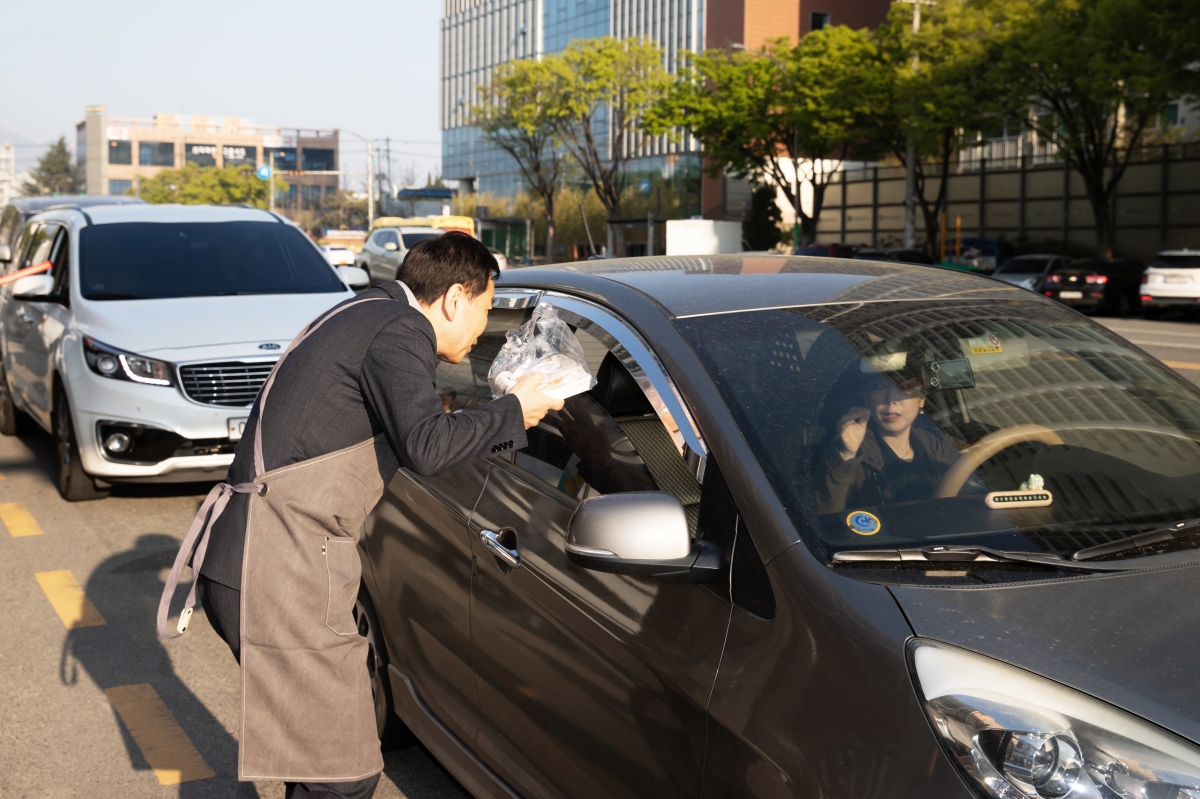 20250411-006[AMG_5552-상공회의소 산업역군의 아침밥 행사.jpg