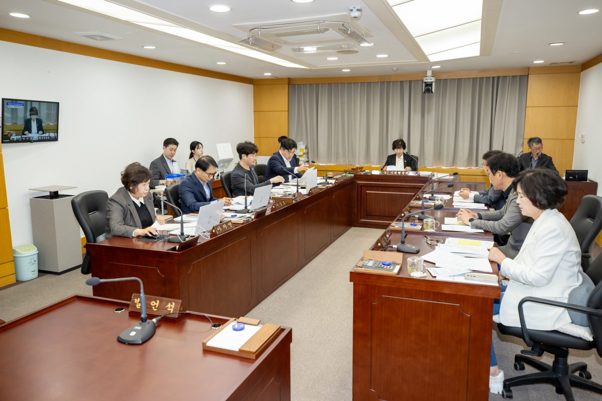 20250415-016[AMG_6005-제286회 임시회시 기획행정위원회 조례안 활동.jpg