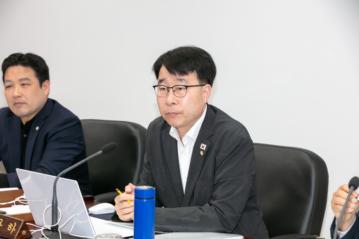 20250416-014[IMG_8559-제286회 임시회시 산업건설위원회 조례안 활동.jpg