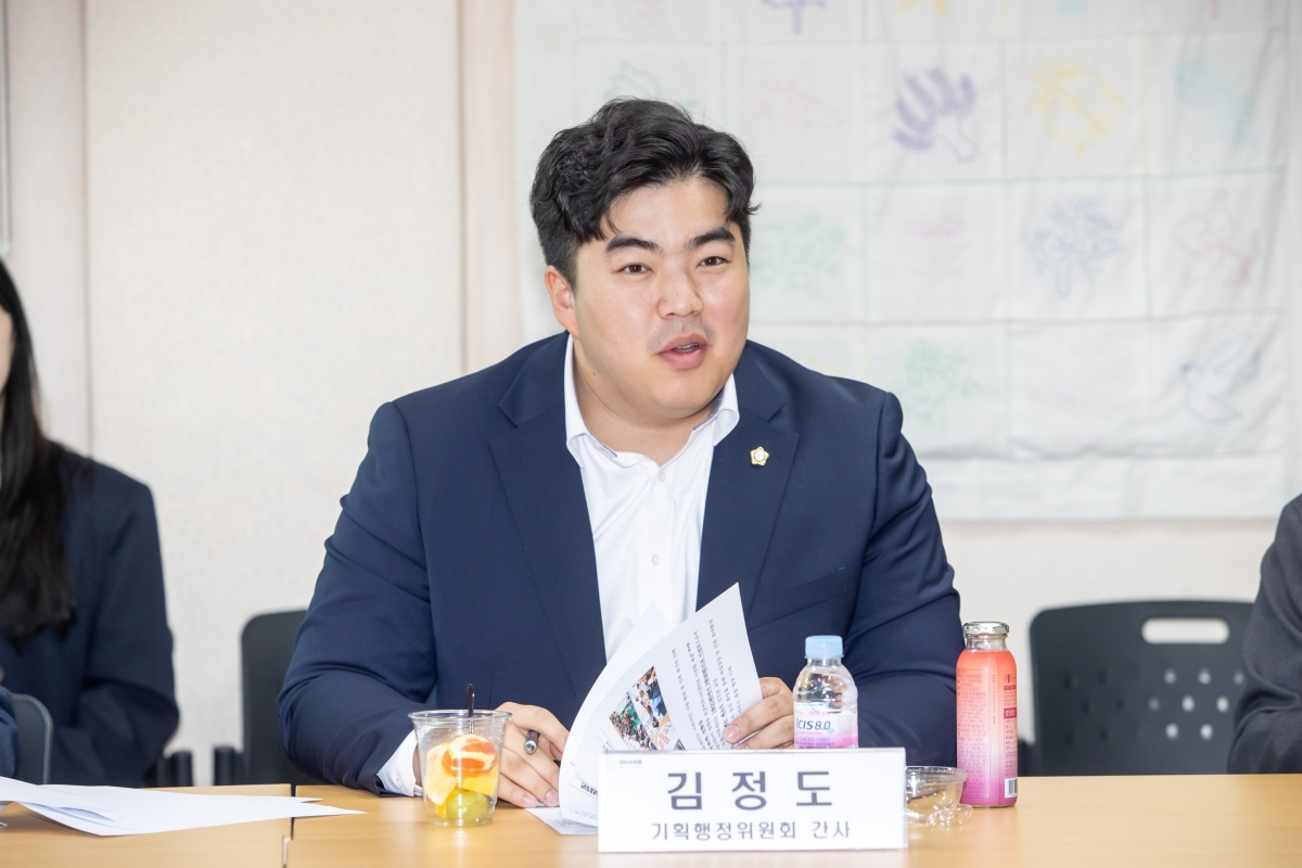 20250416-055[AMG_6145-제286회 임시회시 기획행정위원회 노인일자리창출지원센터 현장방문 활동.jpg