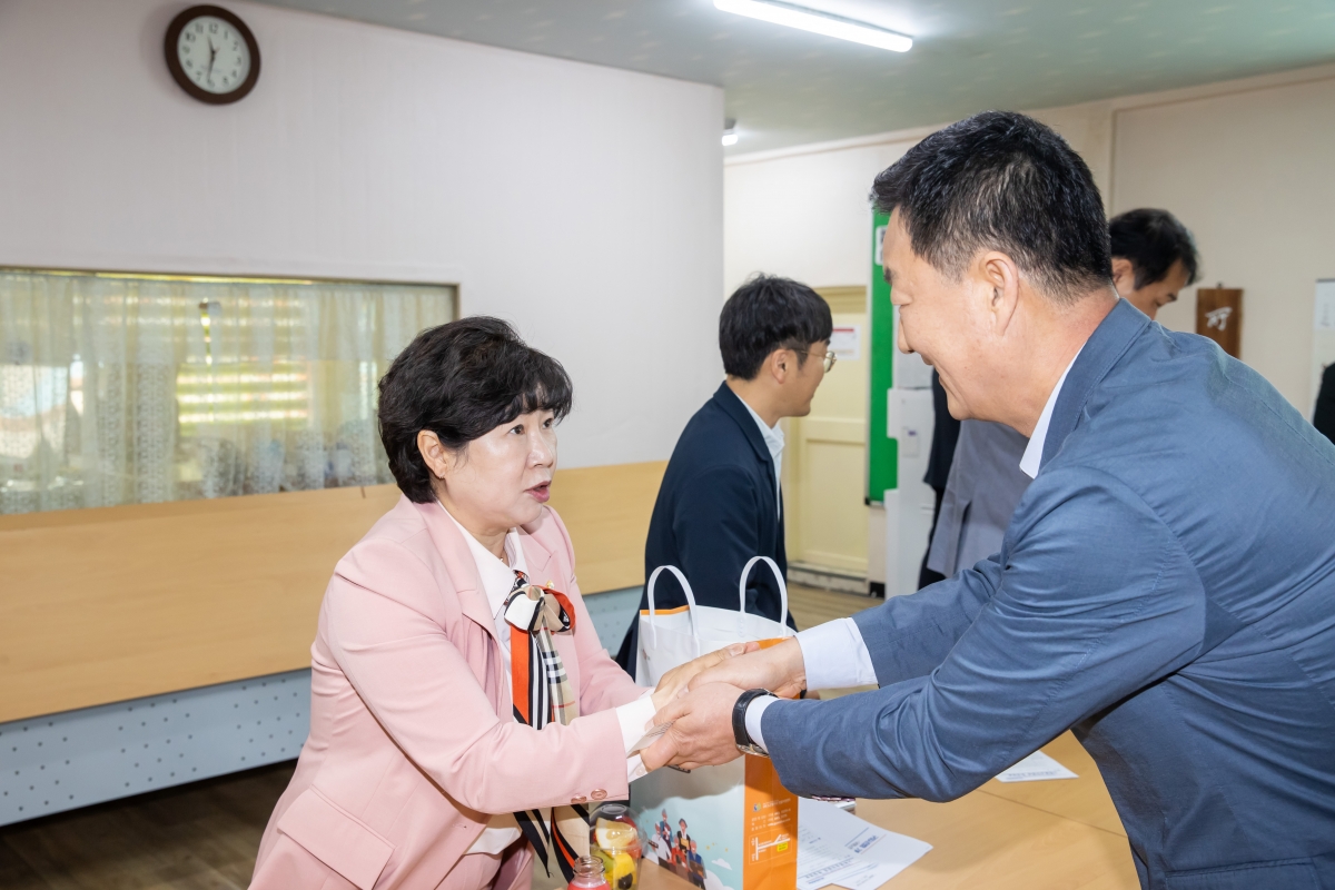 20250416-073[AMG_6232-제286회 임시회시 기획행정위원회 노인일자리창출지원센터 현장방문 활동.jpg