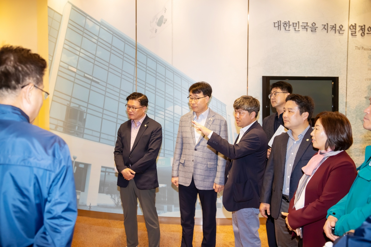 20250417-013[AMG_6369-제286회 임시회시 산업건설위원회 LIG넥스원 기업체 방문활동.jpg