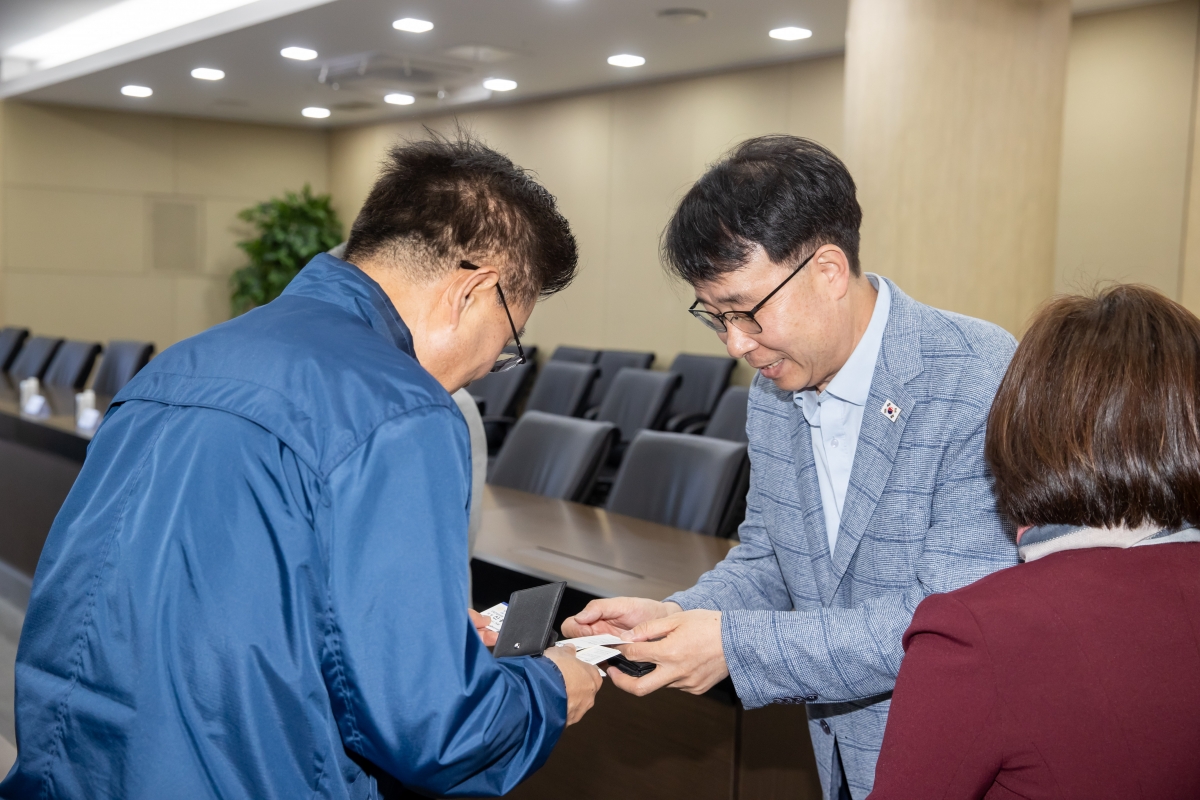 20250417-005[AMG_6351-제286회 임시회시 산업건설위원회 LIG넥스원 기업체 방문활동.jpg