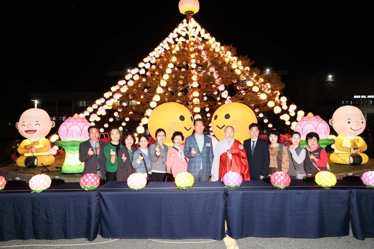 20250417-077[AMG_6563-1-불기 2569년 구미시청 봉축연등 점등식.JPG