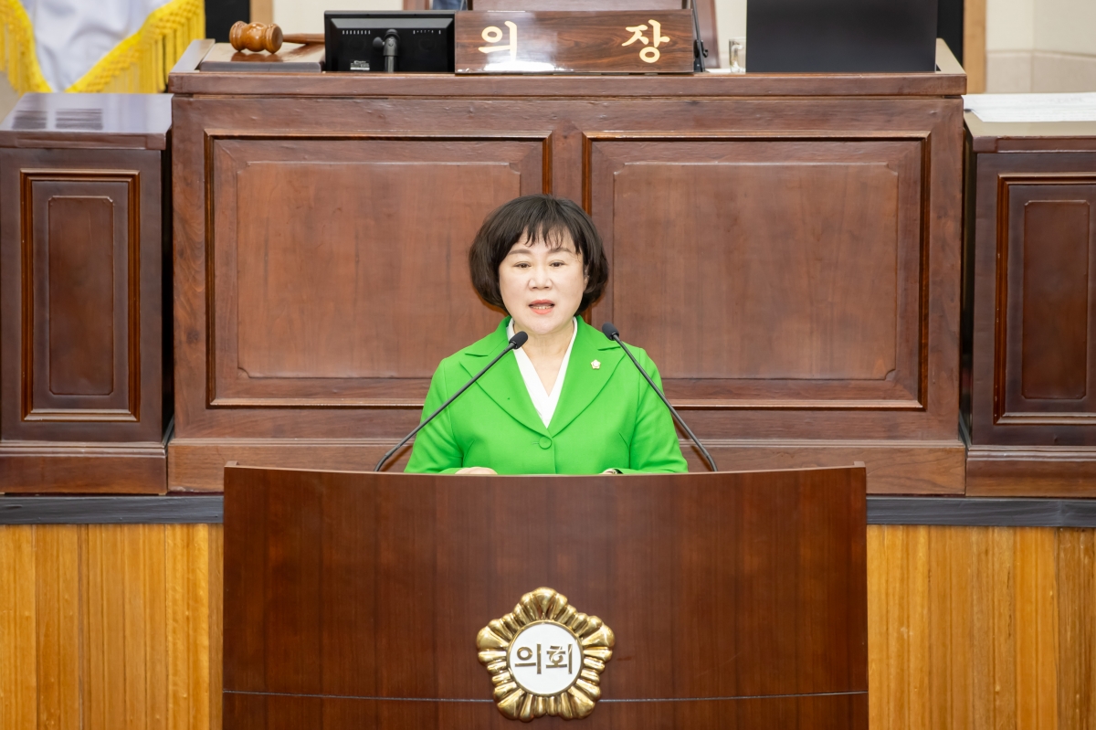 20250418-040[AMG_6721-제286회 임시회 제2차 본회의시 이정희 문화환경위원회 간사 상임위원회 활동결과보고.jpg