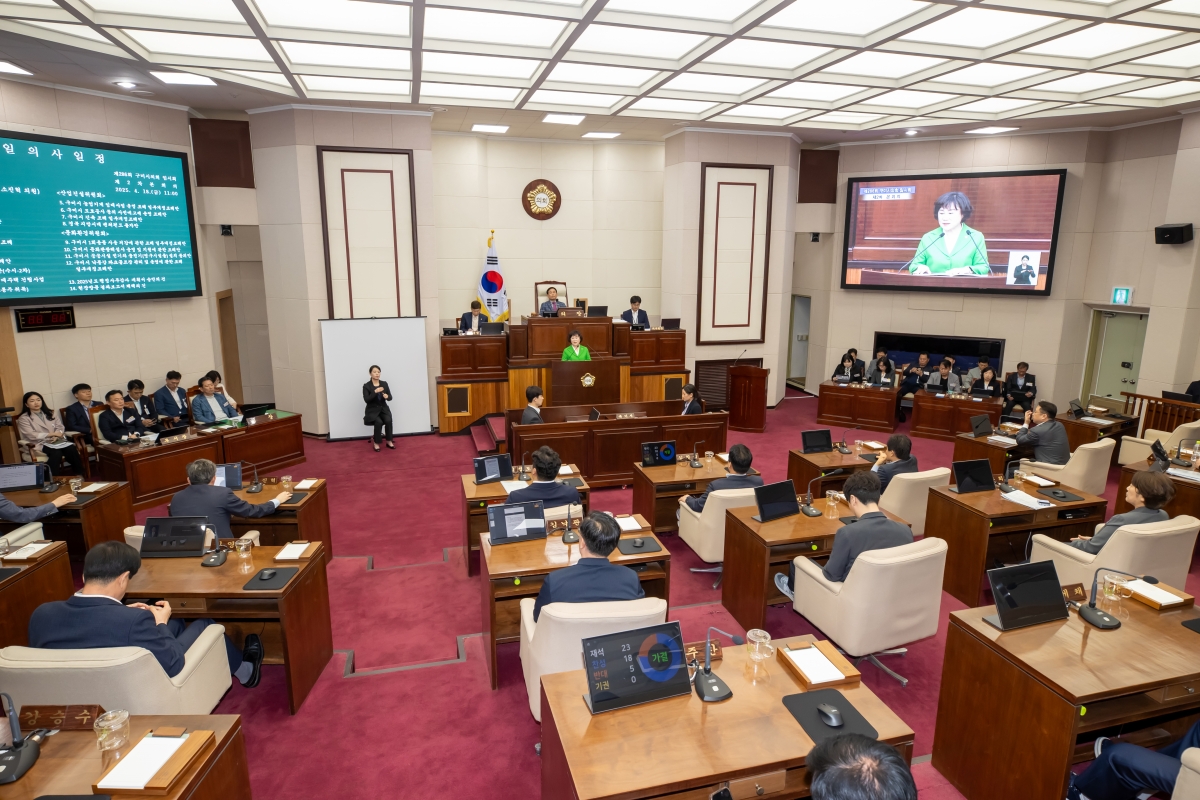 20250418-043[AMG_6728-제286회 임시회 제2차 본회의시 이정희 문화환경위원회 간사 상임위원회 활동결과보고.jpg