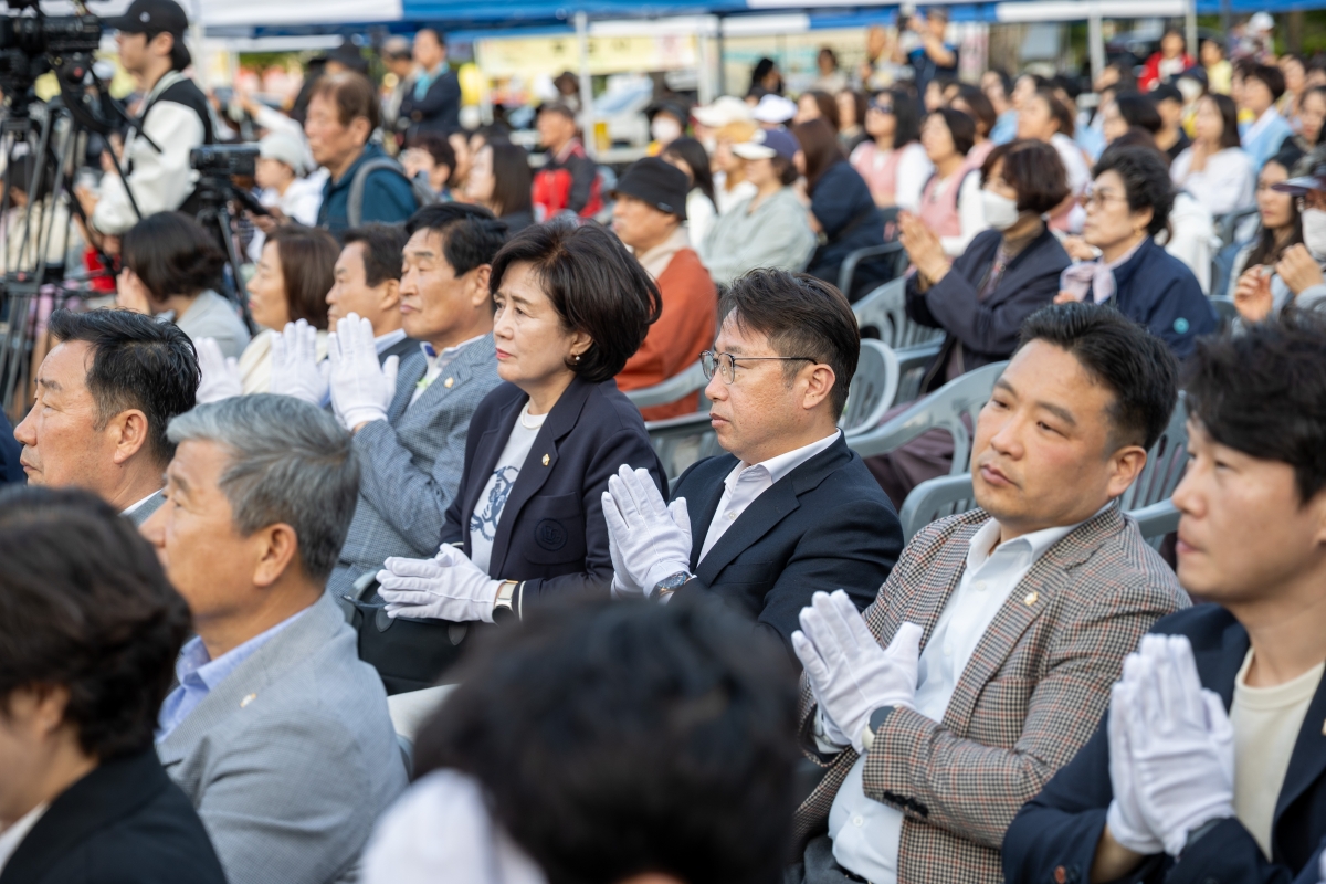 20250426-214[AMG_7912-1-불기 2569년 부처님 오신 날 연등 축제.JPG
