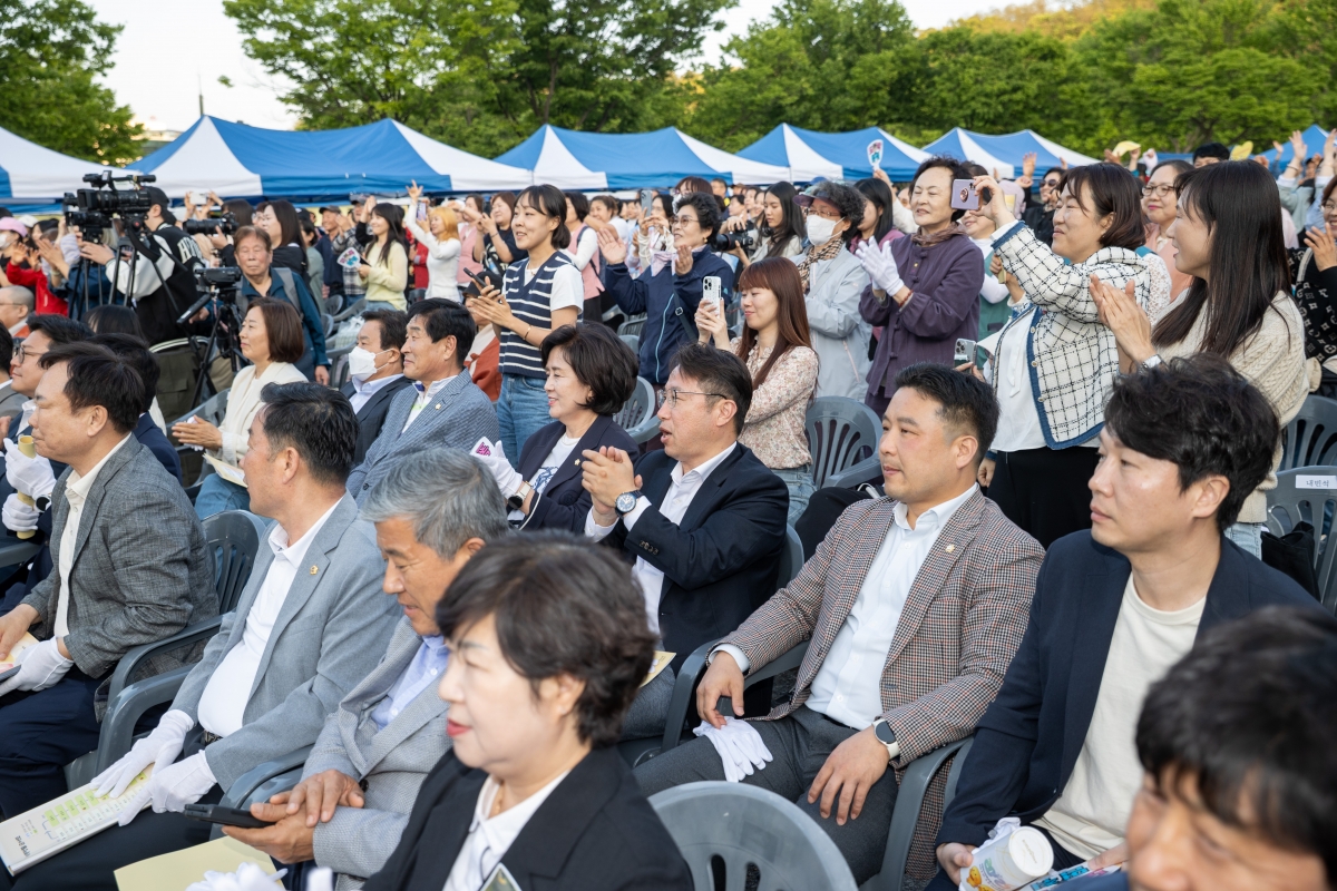 20250426-209[AMG_7901-1-불기 2569년 부처님 오신 날 연등 축제.JPG