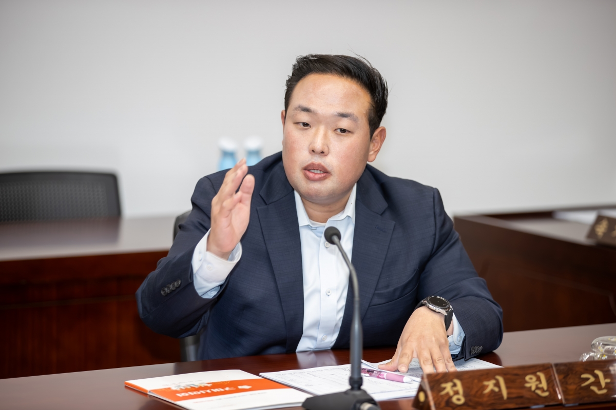 20250430-004[AMG_8231-1-폐회중 산업건설위원회 활동.jpg
