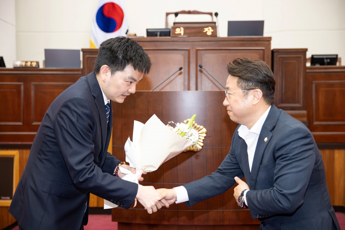 20250430-037[AMG_8354-중국 창사시 시즈탕초등학교 의회 방문.jpg