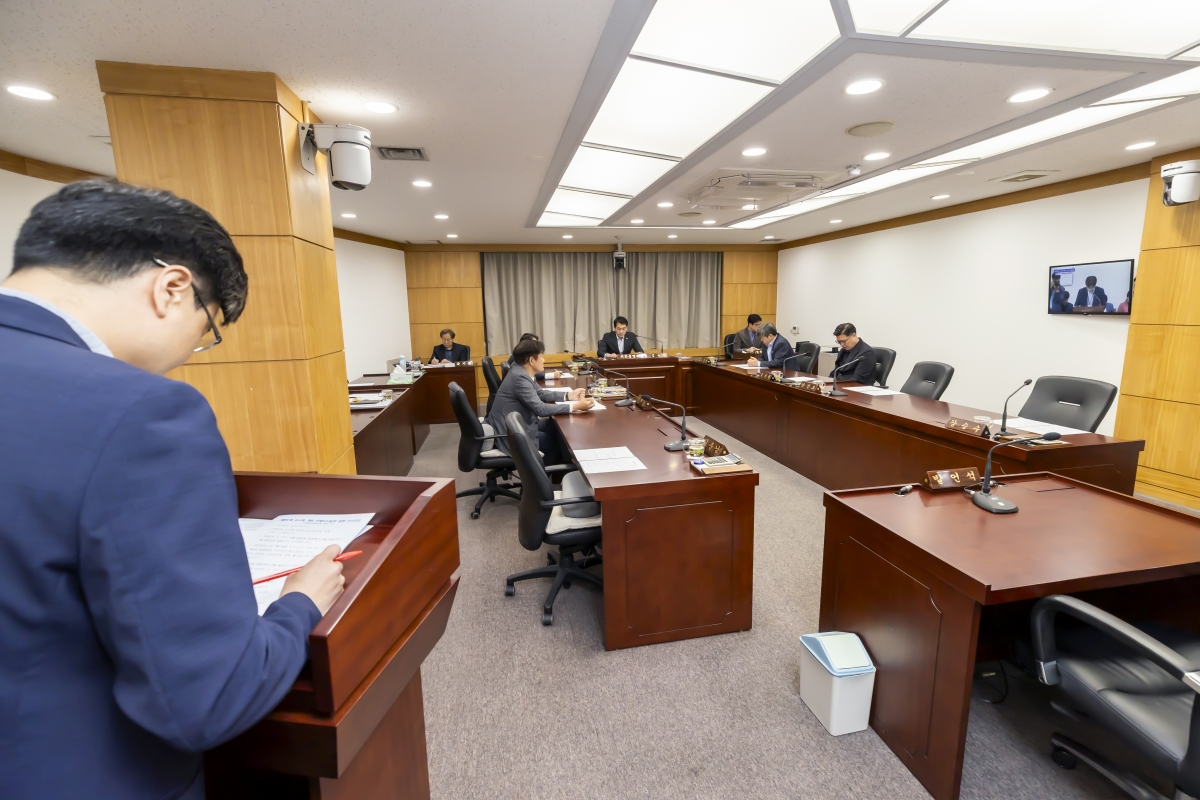 20250507-002[AMG_8887-1-폐회중 의회운영위원회 활동.jpg