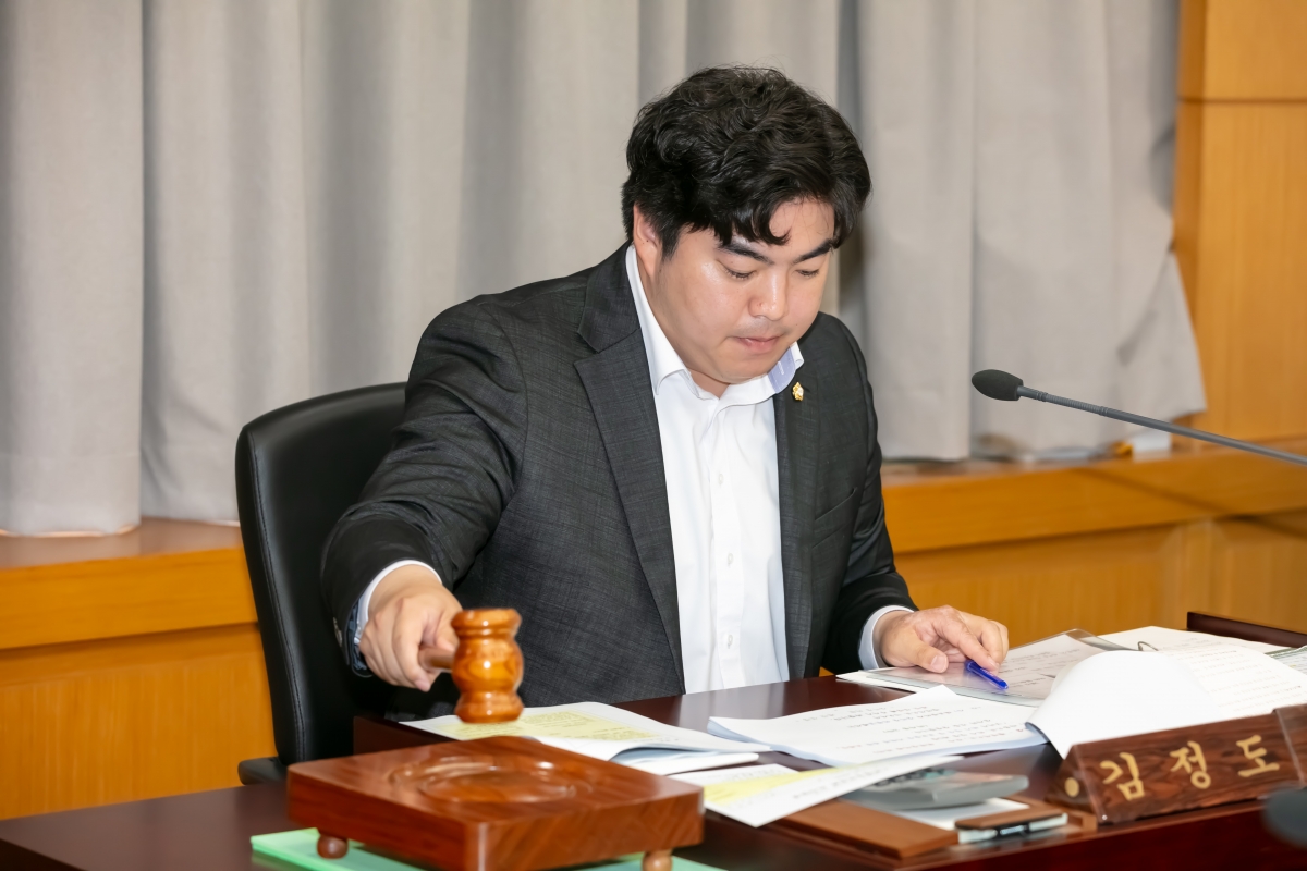 20250515-035[IMG_9054-제287회 구미시의회 임시회 기획행정위원회 조례안 심사활동.jpg
