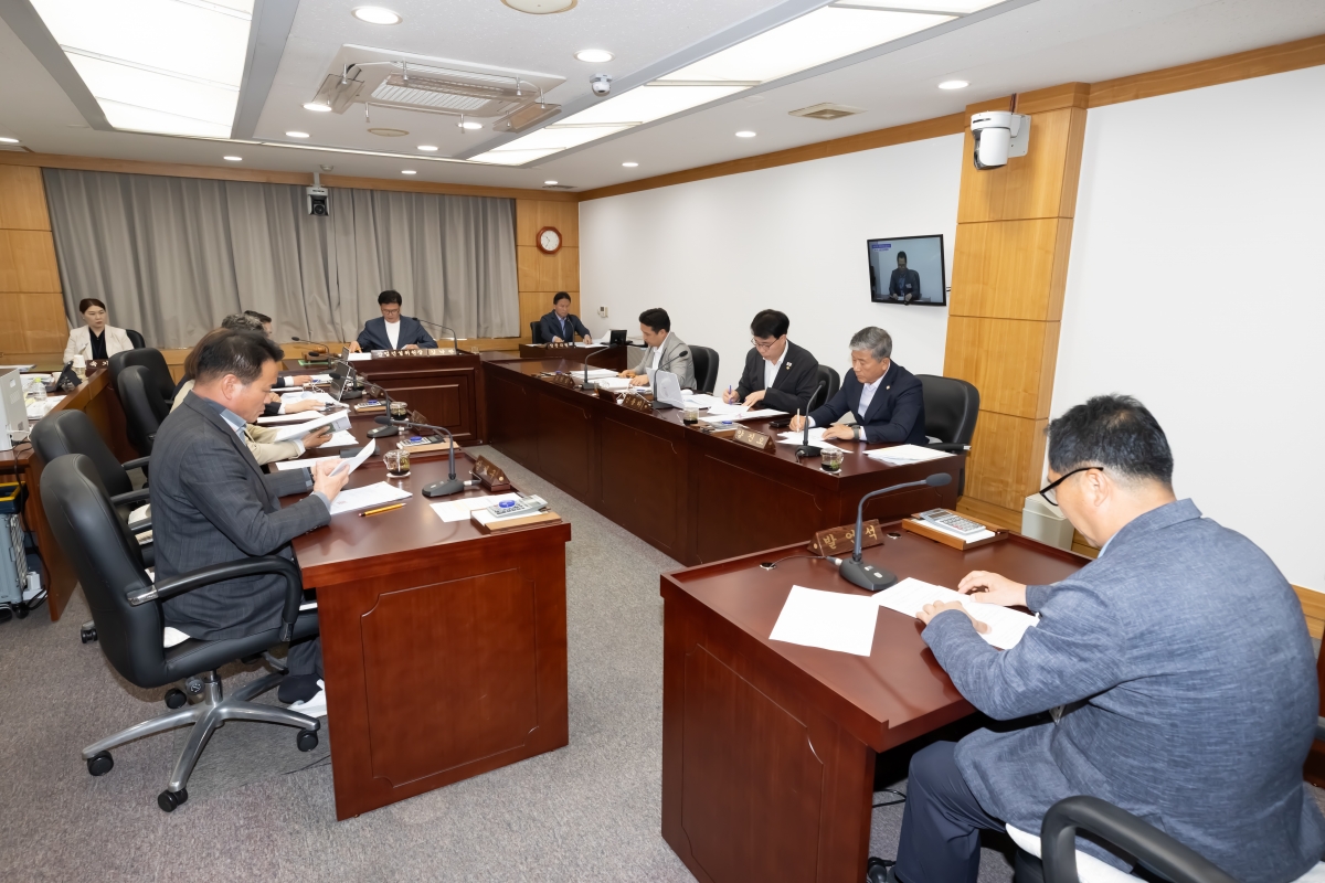 20250515-040[AMG_9655-제287회 구미시의회 임시회 산업건설위원회 조례안 심사활동.jpg