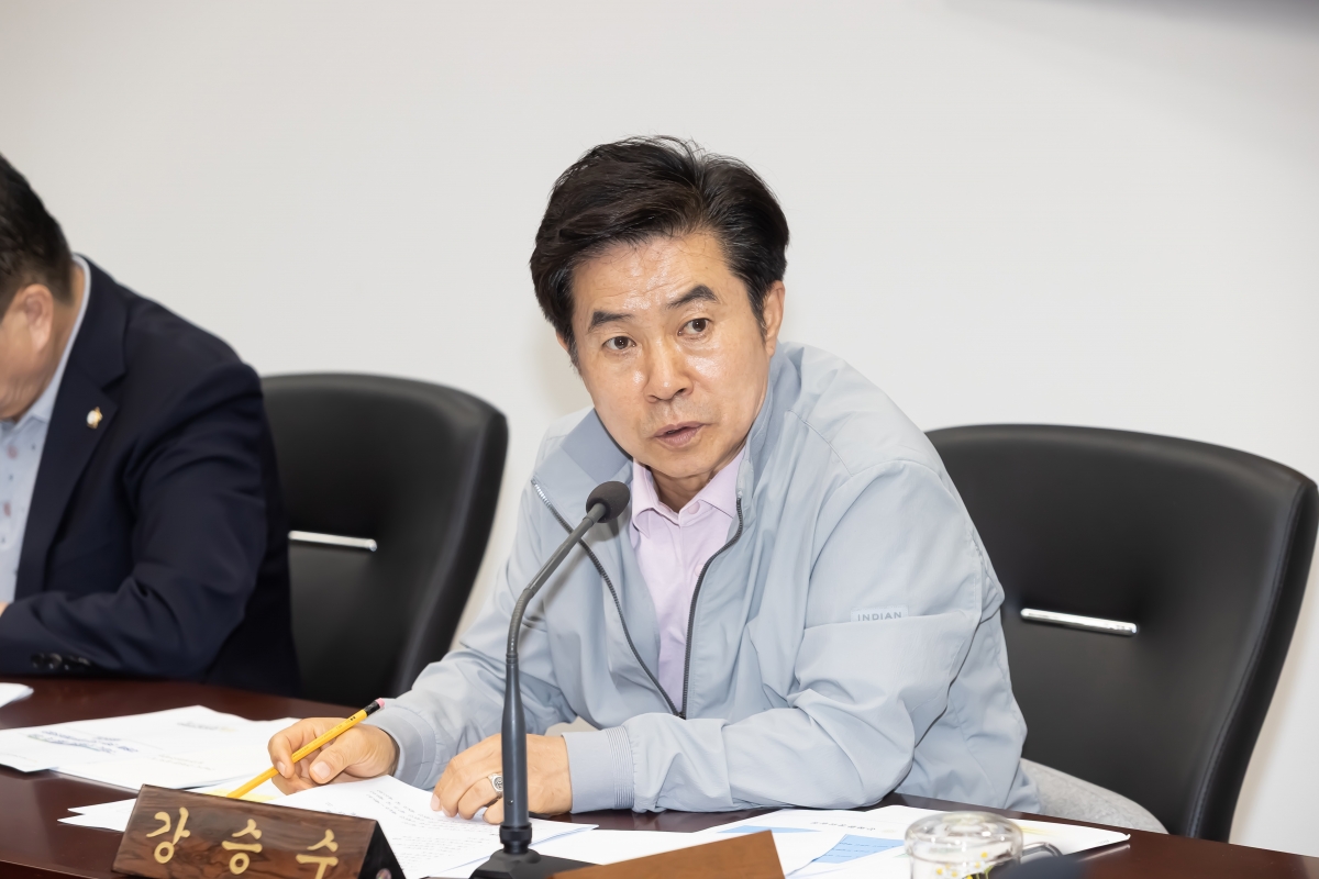20250515-055[AMG_9668-제287회 구미시의회 임시회 문화환경위원회 조례안 심사활동.jpg